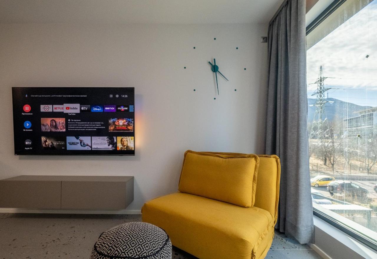 Emirates Lux Apartment And Parking София Экстерьер фото