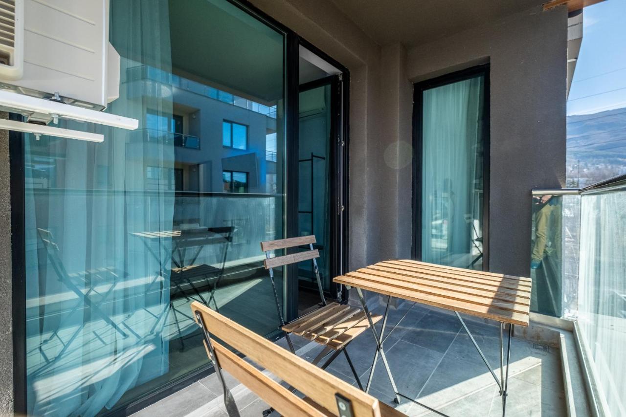 Emirates Lux Apartment And Parking София Экстерьер фото